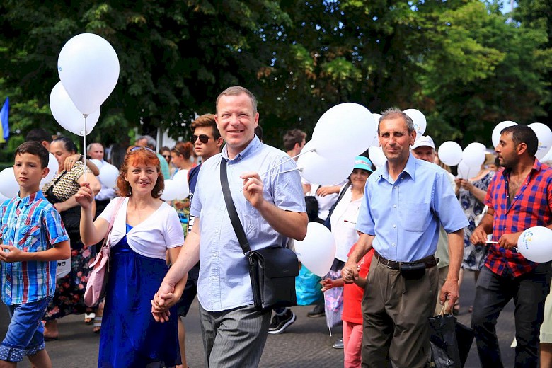 У Кременчуці пройшла хода та фестиваль щасливої родини «Всі разом за сім'ю!» фото 5