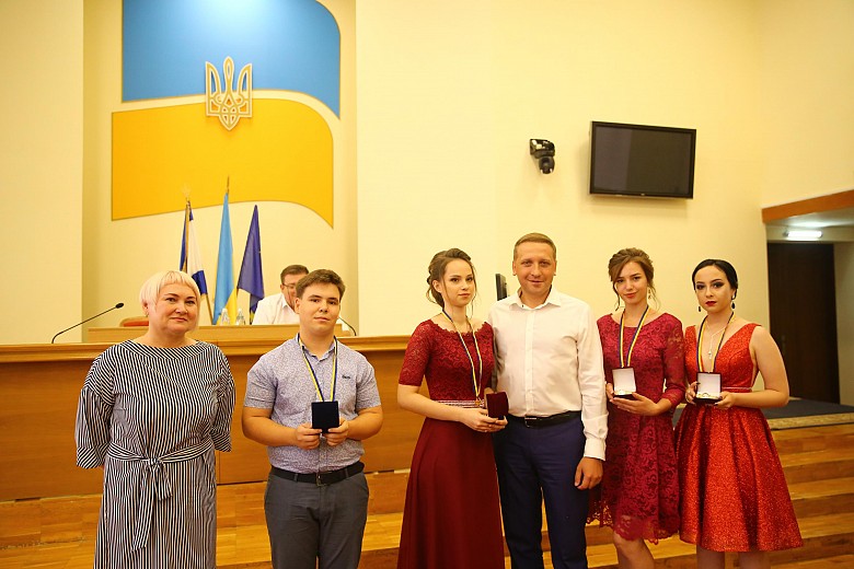 У Кременчуці пройшов традиційний Бал медалістів фото 23