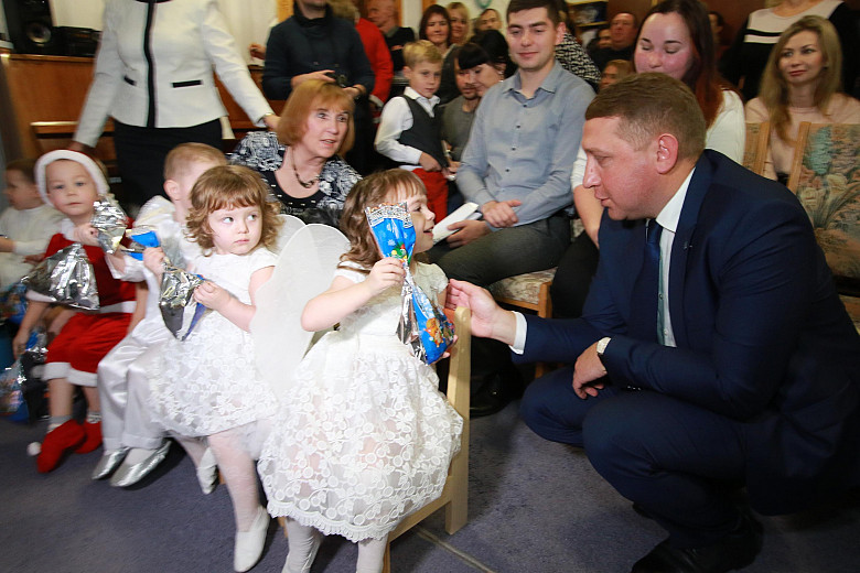 Вихованців будинку дитини привітали з Днем Святого Миколая фото 12